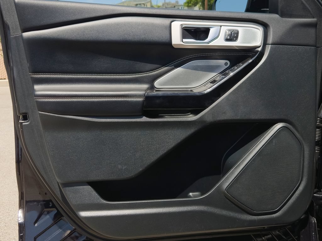 Used 2021 Ford Explorer ST w/ Equipment Group 401A AWD/4WD image 18