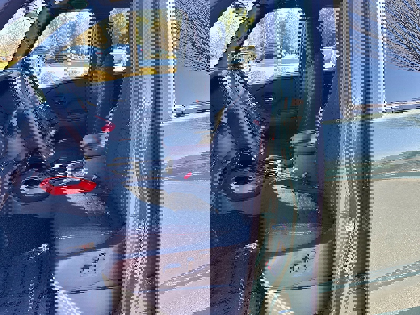 Used 2025 Nissan Frontier Pro-X image 19