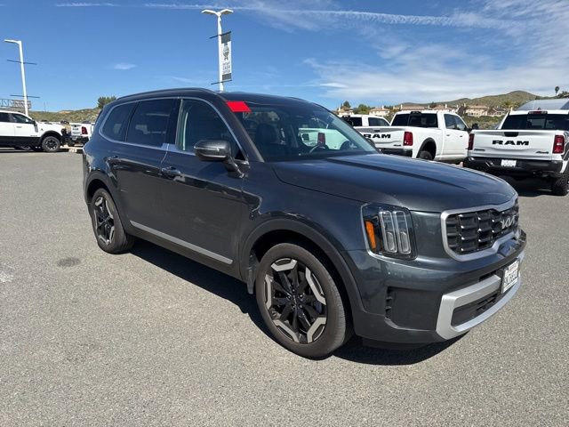 Used 2024 Kia Telluride S image 18