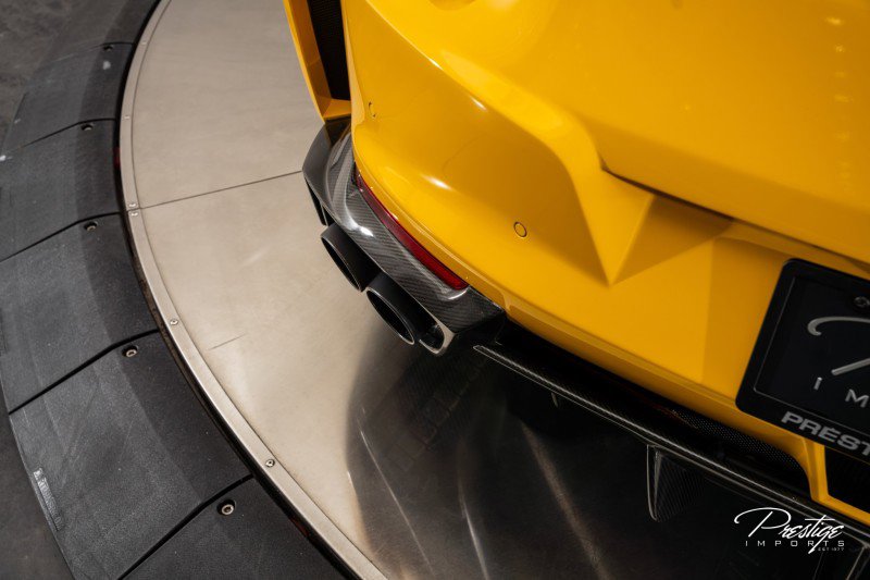 Used 2018 Ferrari 812 Superfast image 29