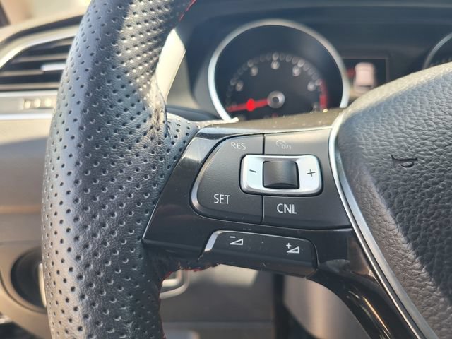 Used 2018 Volkswagen Tiguan SE FWD image 27