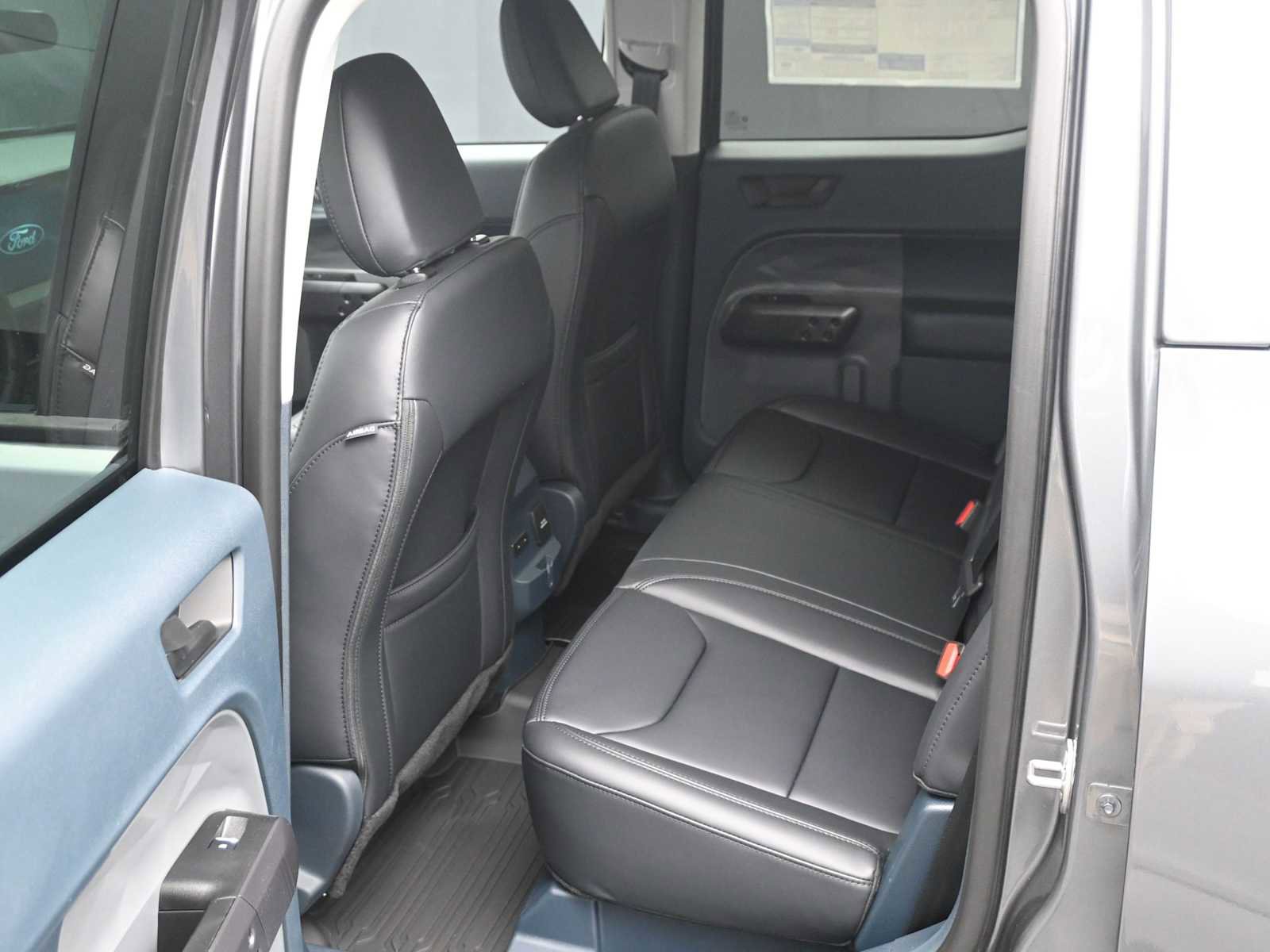 New 2026 Ford Maverick Lariat w/ Black Appearance Package image 13