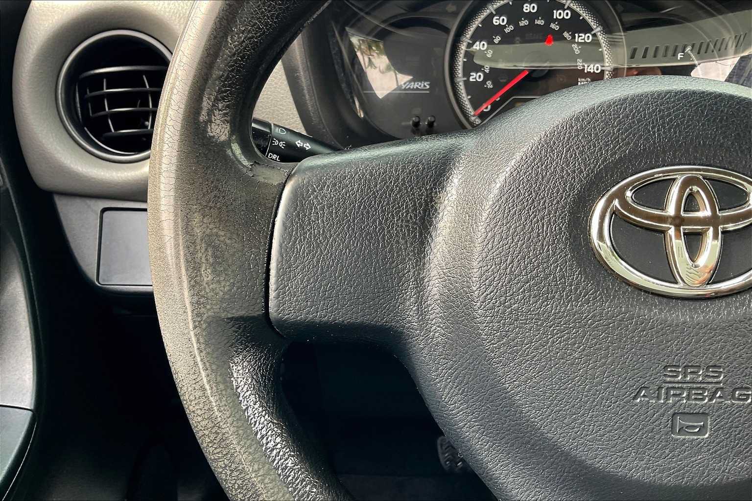 Used 2015 Toyota Yaris L FWD image 21