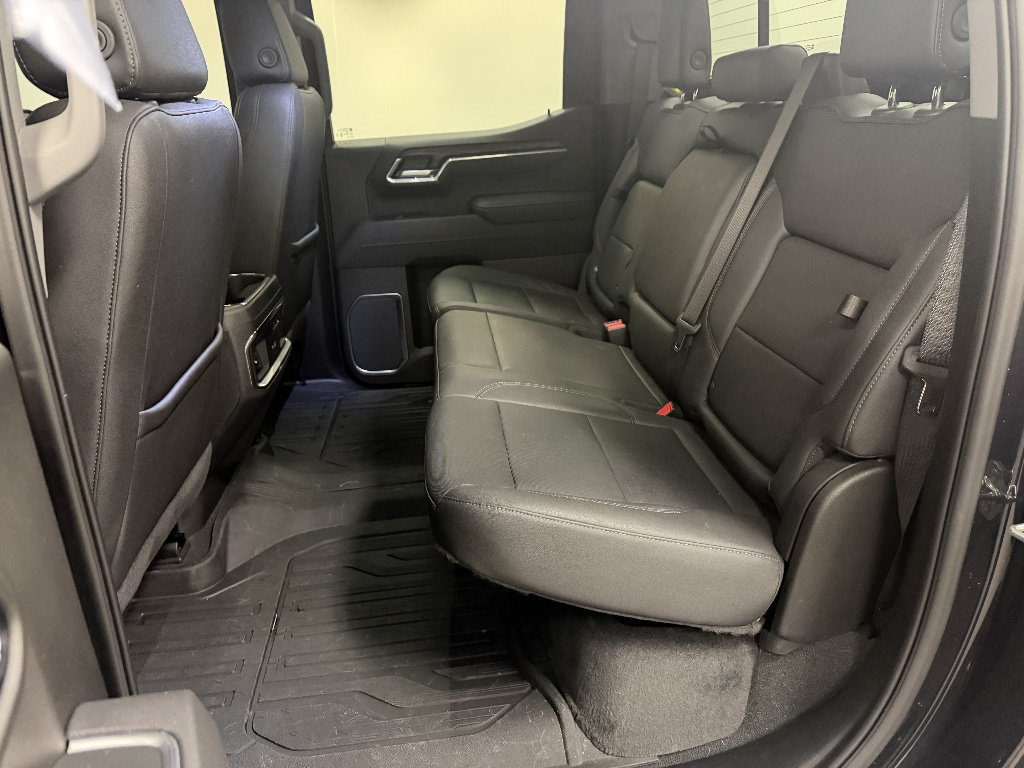 Used 2025 GMC Sierra 1500 SLT w/ SLT Premium Package AWD/4WD image 17