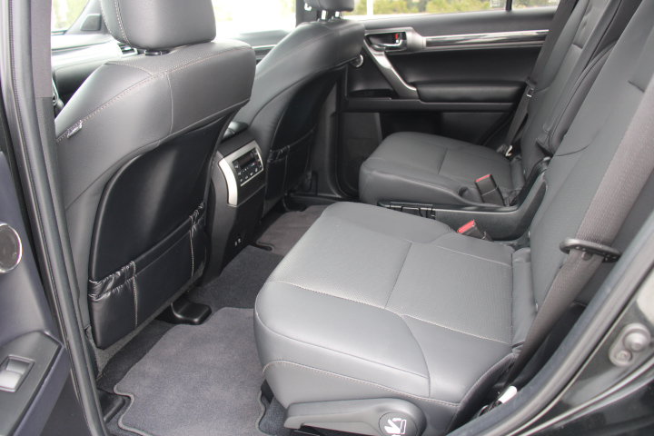 Used 2022 Lexus GX 460 Premium w/ Accessory Package AWD/4WD image 15