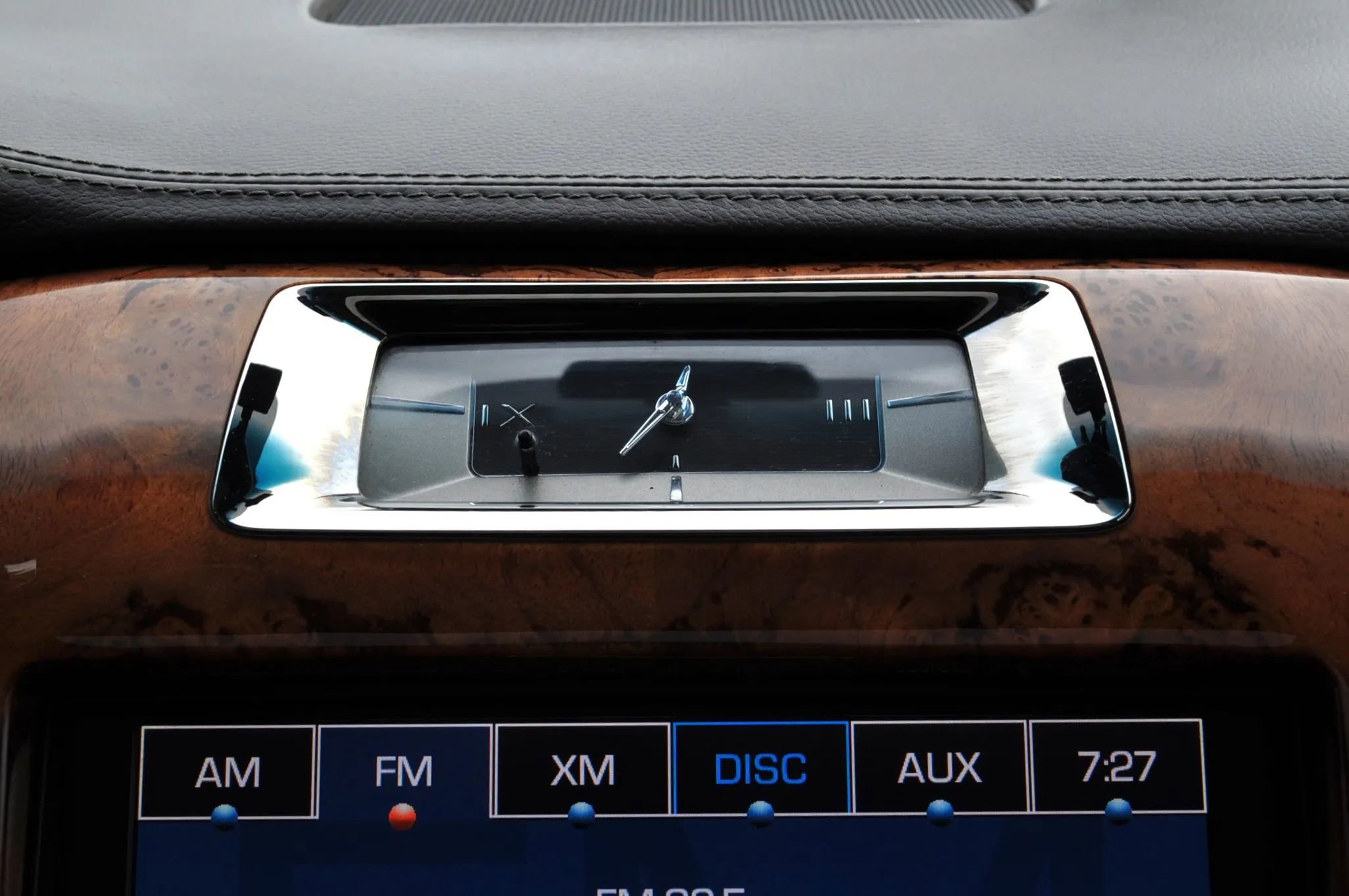 Used 2013 Cadillac Escalade Platinum image 25