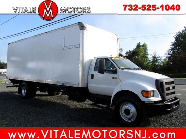 Used 2015 Ford F750 2WD Regular Cab Super Duty image 1