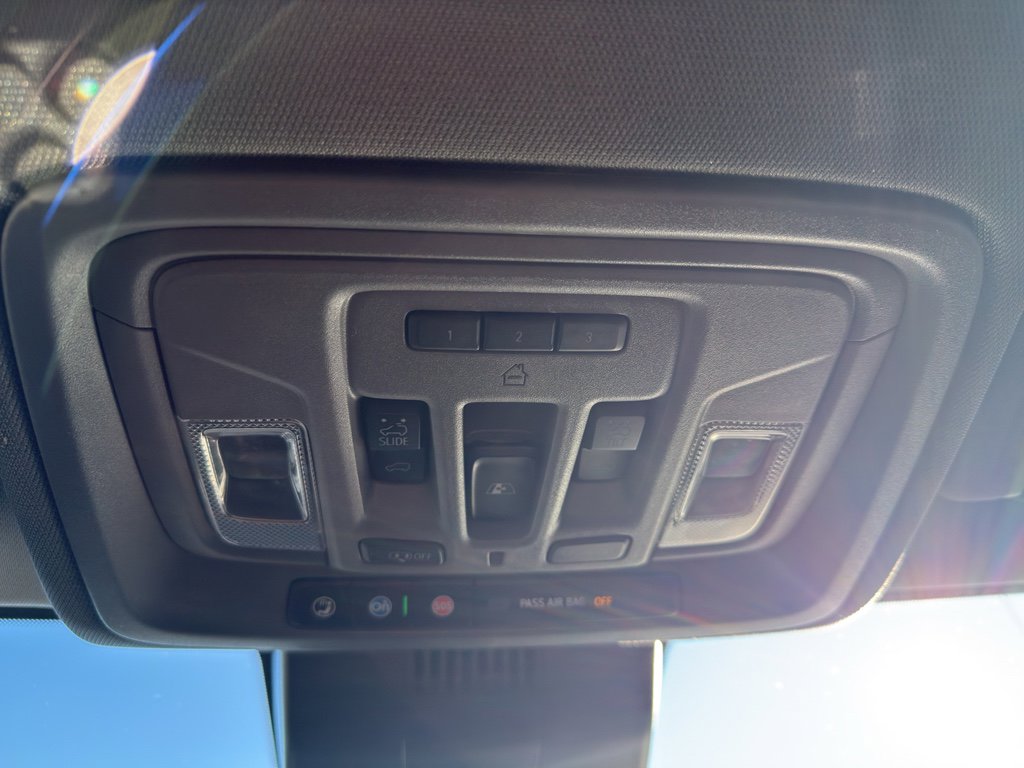 Used 2022 Chevrolet Silverado 1500 LTZ w/ LTZ Premium Package image 23