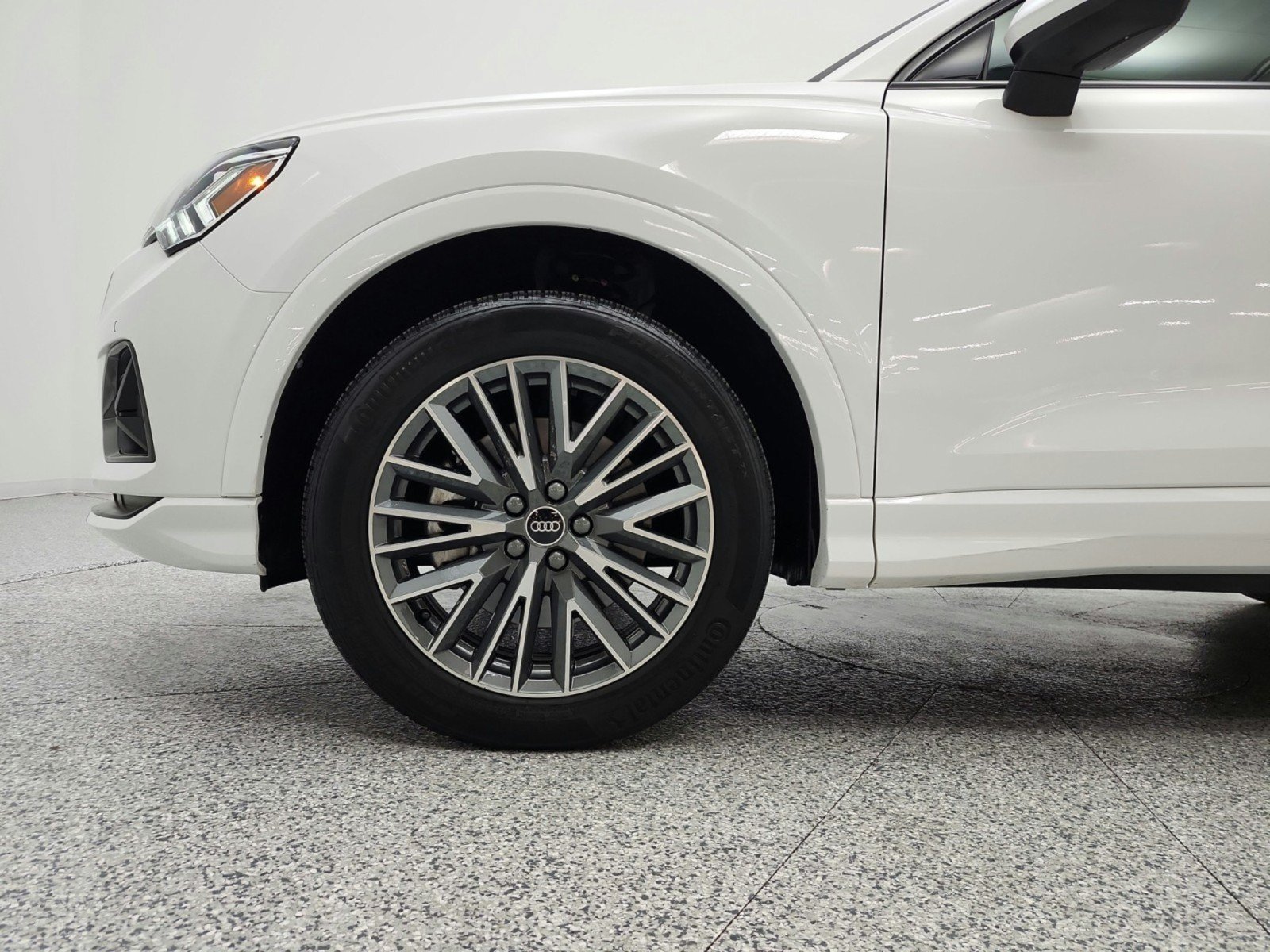 Used 2024 Audi Q3 2.0T Premium w/ Convenience Package AWD/4WD image 30