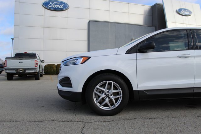 Used 2024 Ford Edge SE image 9