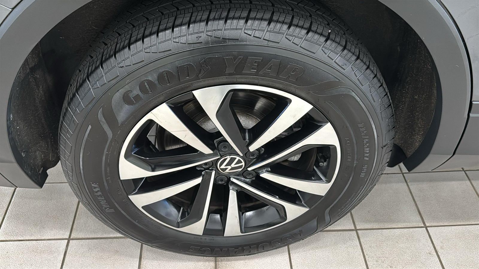Used 2024 Volkswagen Tiguan S AWD/4WD image 27