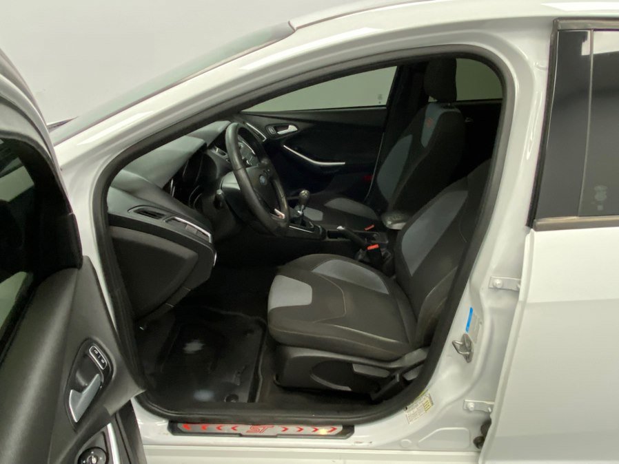 Used 2016 Ford Focus ST FWD image 20