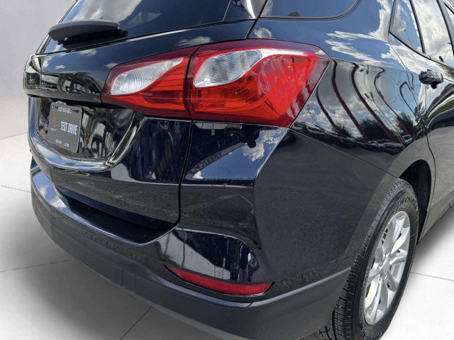 Used 2020 Chevrolet Equinox LS w/ LS Convenience Package image 18