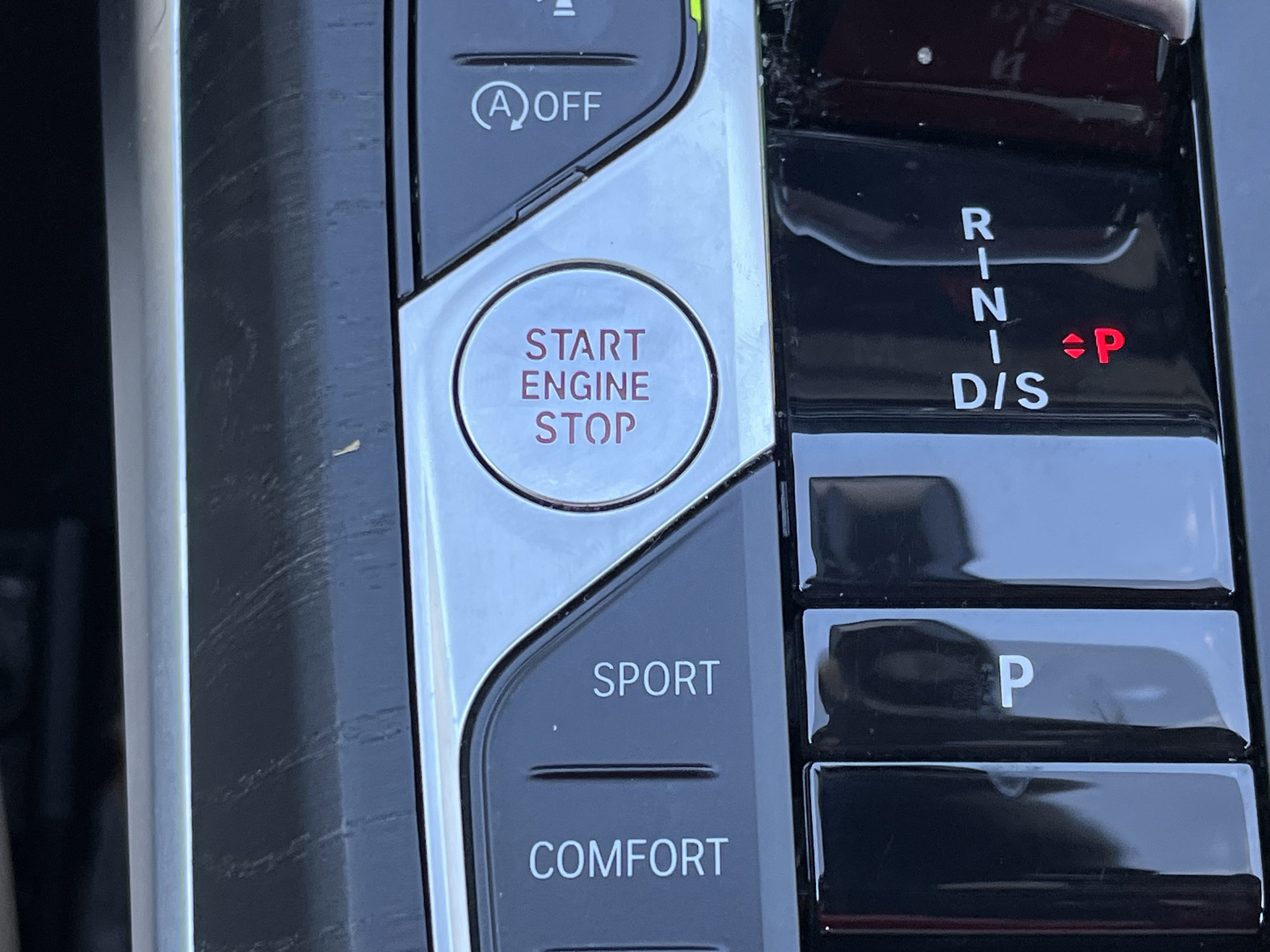 Used 2023 BMW 330i Sedan w/ Premium Package image 10