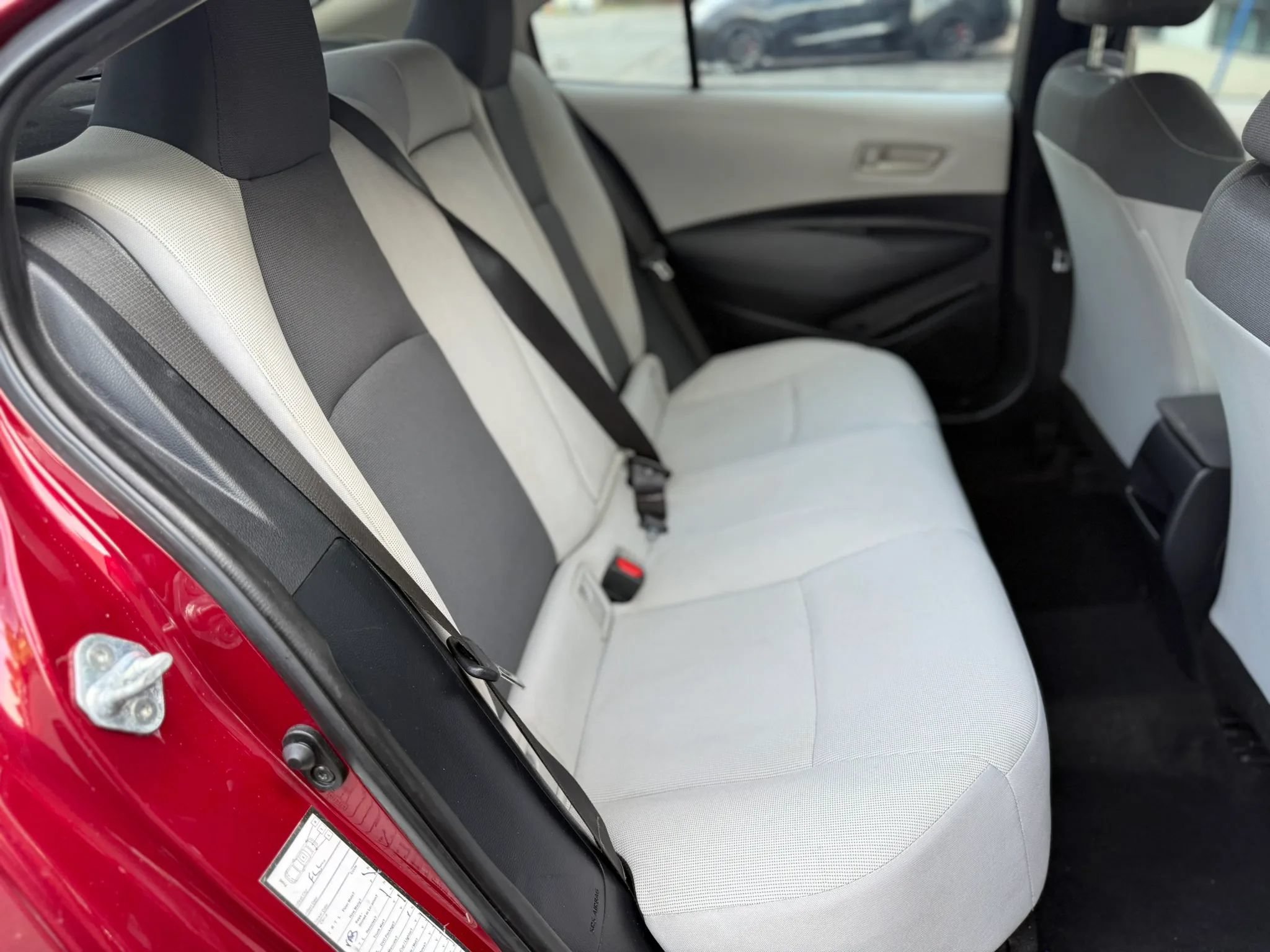 Used 2022 Toyota Corolla LE FWD image 22