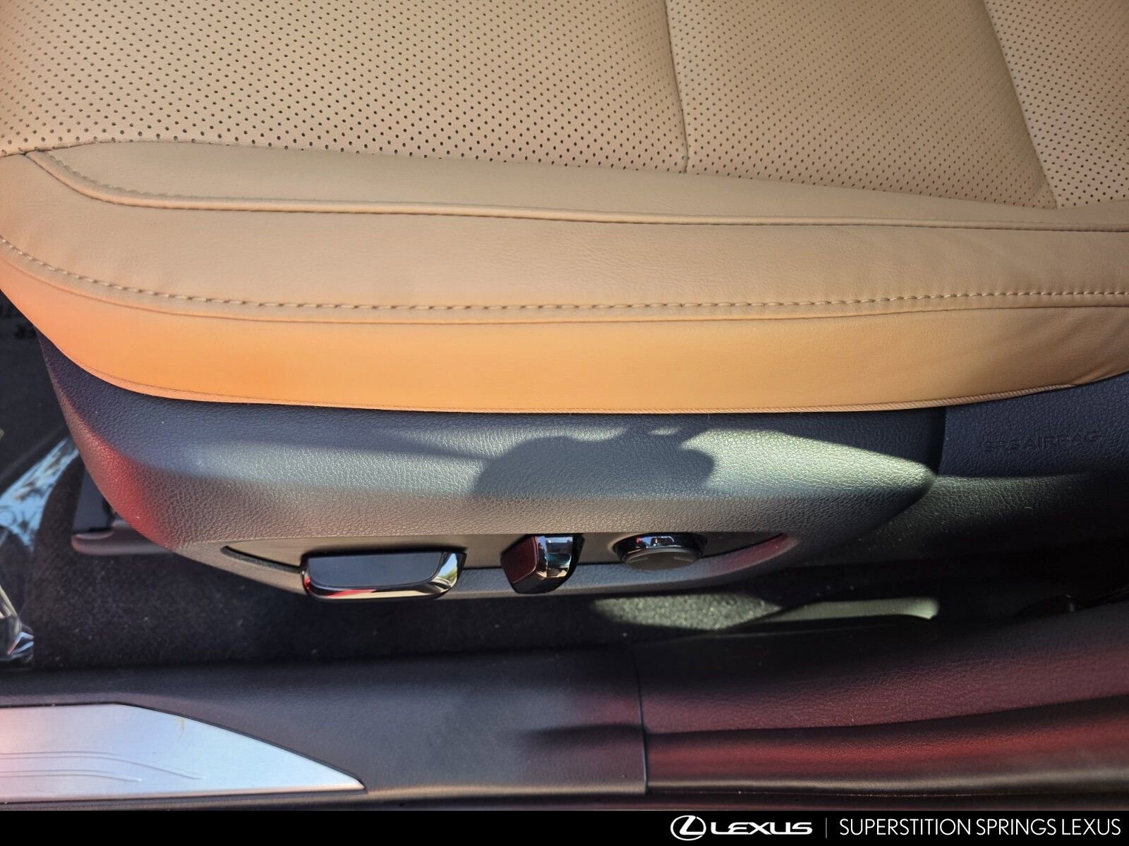 Used 2025 Lexus NX 250 FWD w/ Accessory Package (2T) image 15