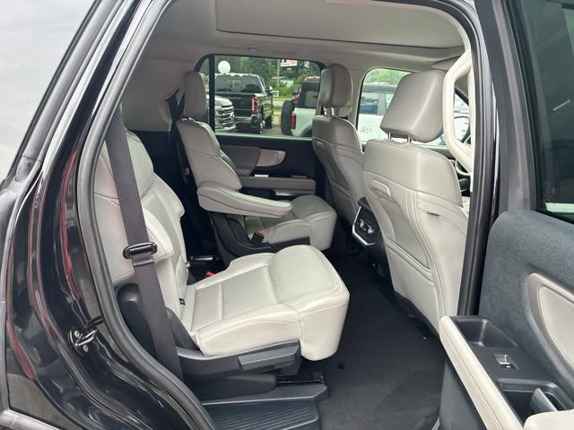Used 2025 Ford Expedition Active AWD/4WD image 53