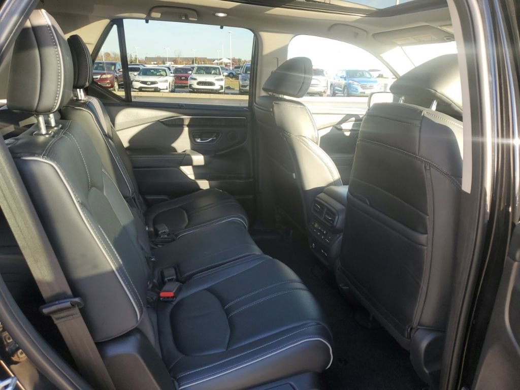 Certified 2023 Honda Pilot Elite image 32