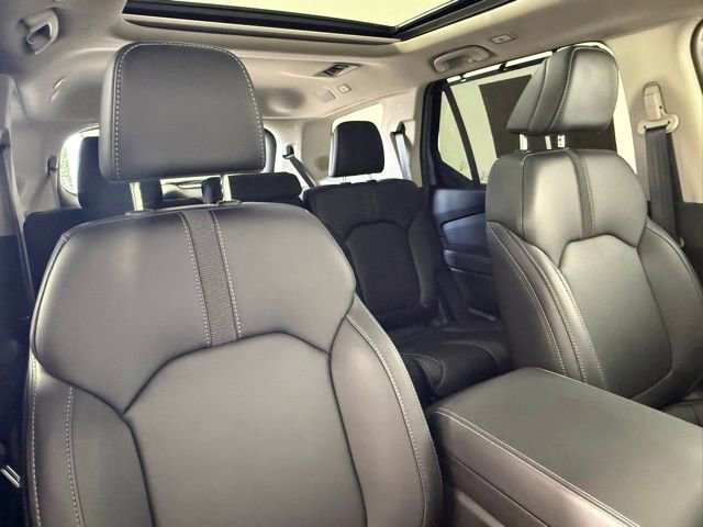 Used 2025 Honda Pilot Touring image 54