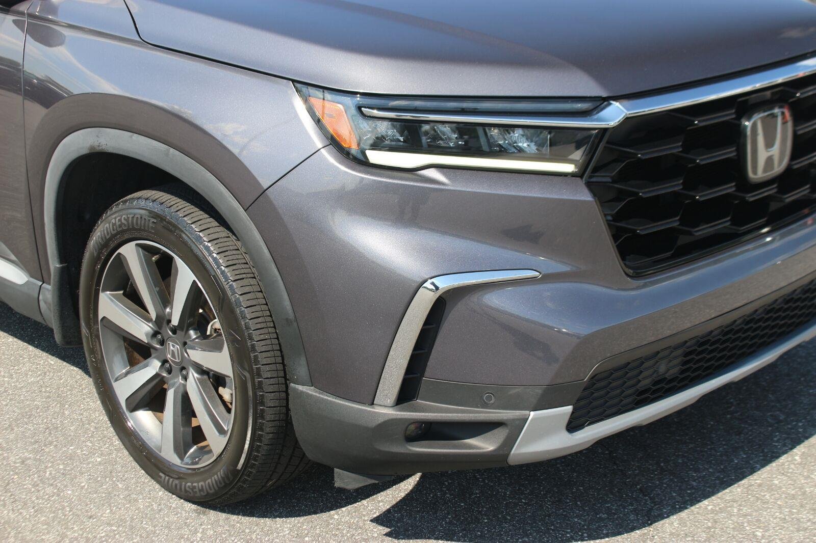 Used 2024 Honda Pilot Touring image 9