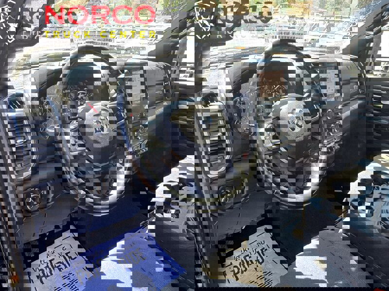 Used 2024 RAM 3500 Big Horn image 22