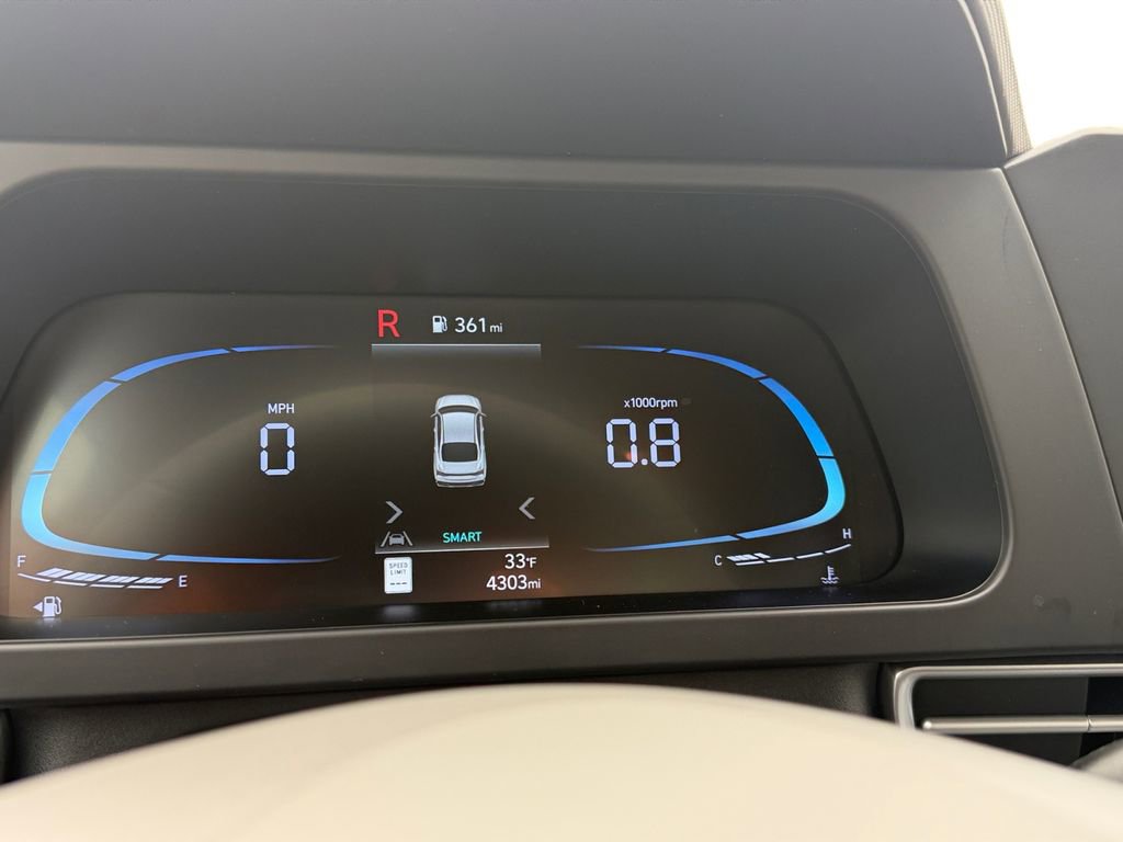 Certified 2025 Hyundai Elantra Sport image 21