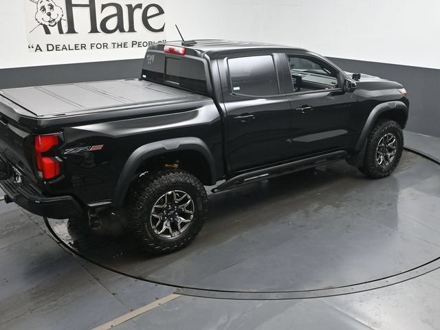 New 2026 Chevrolet Colorado ZR2 w/ Off-Road Front Bumper Package AWD/4WD image 18