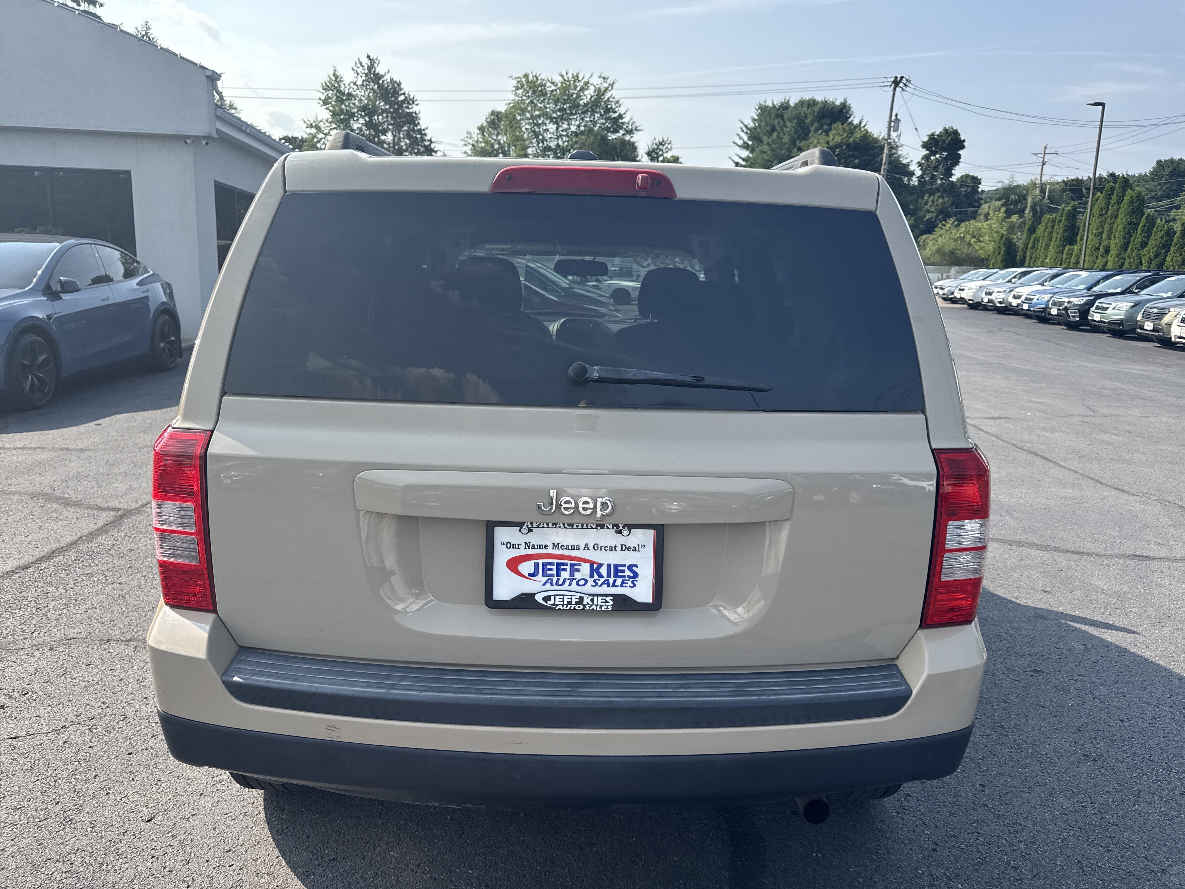 Used 2017 Jeep Patriot Sport w/ Power Value Group FWD image 6