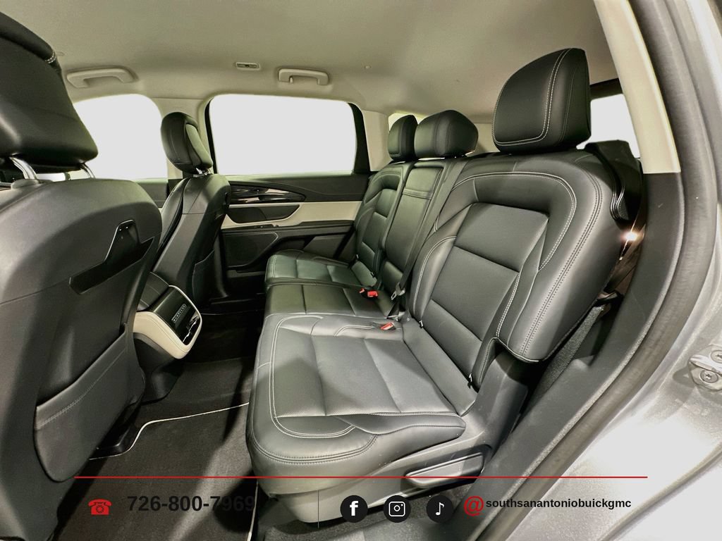 Used 2025 Lincoln Nautilus Premier AWD/4WD image 26