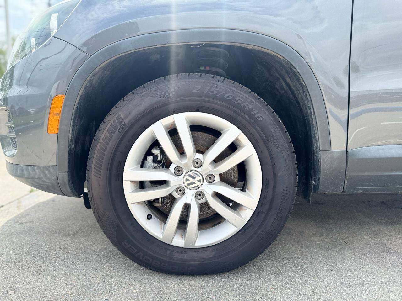 Used 2016 Volkswagen Tiguan S image 20