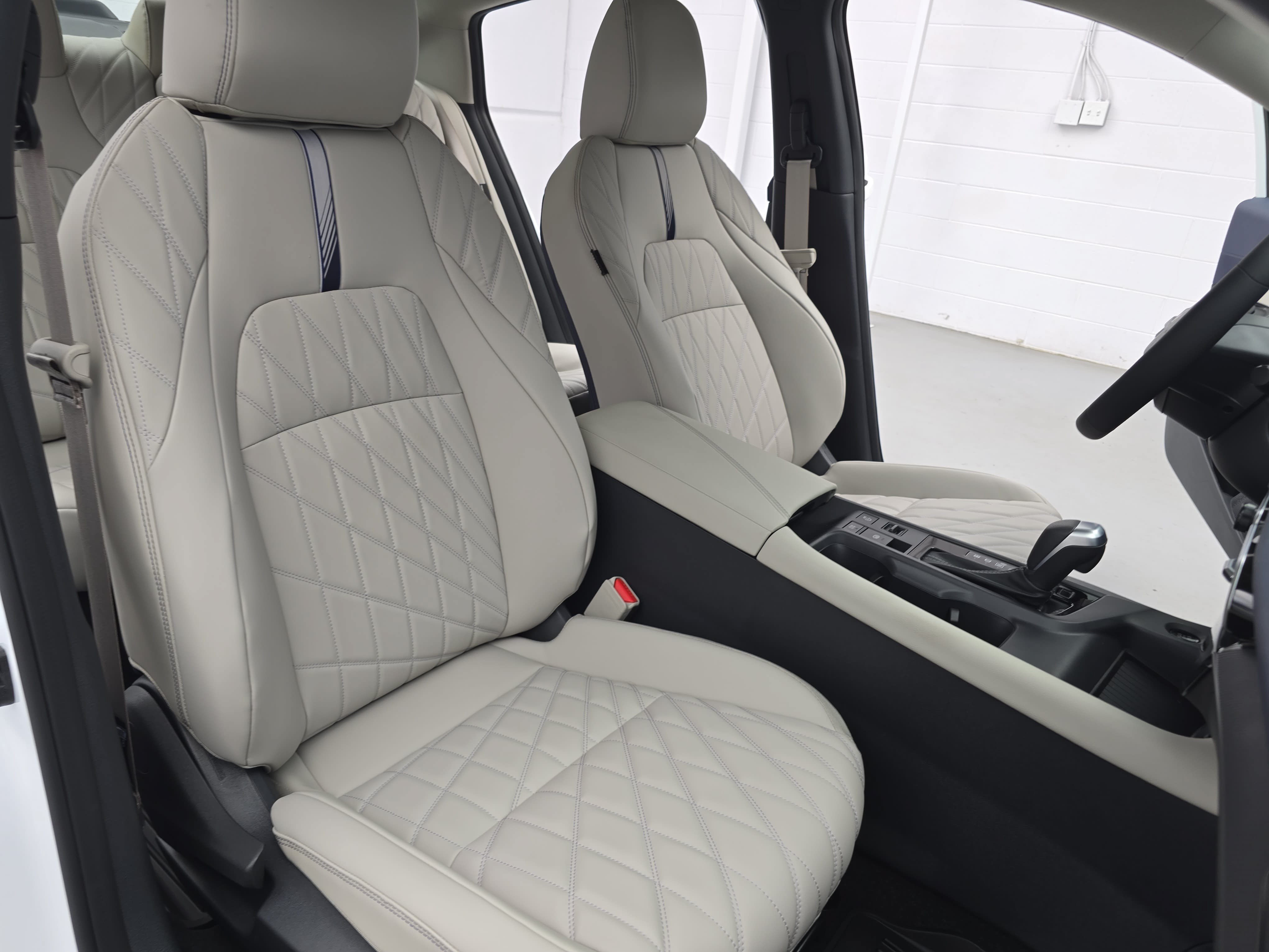 New 2026 Nissan Sentra SL w/ Floor Mat Package FWD image 10