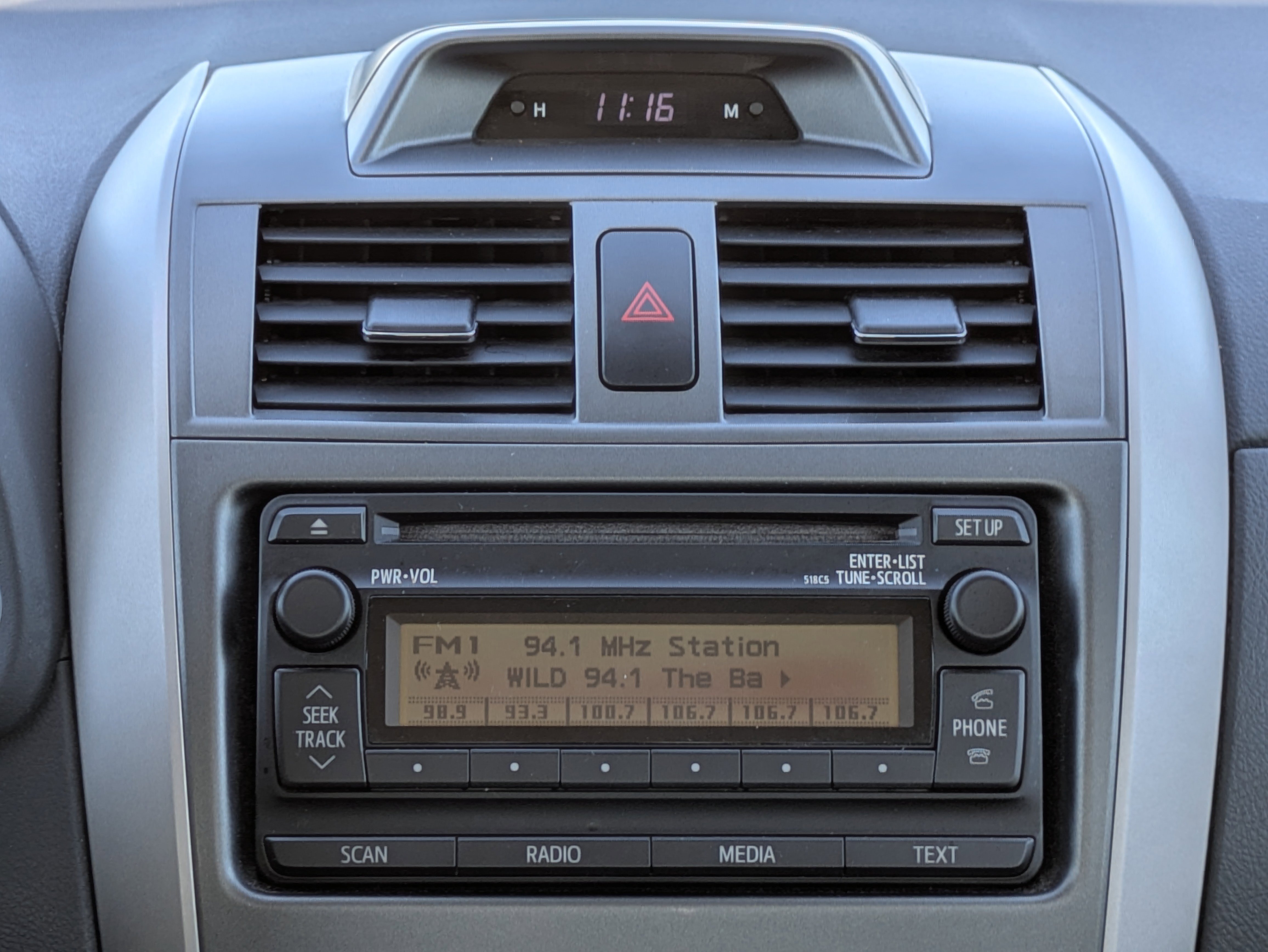 Used 2012 Toyota Corolla L image 18