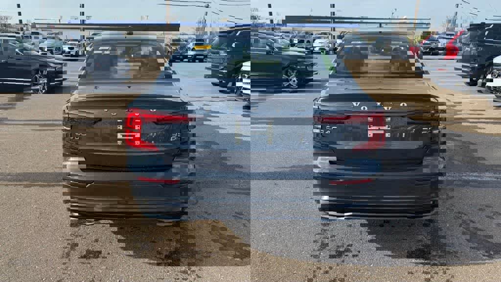 Used 2023 Volvo S60 B5 Plus w/ Climate Package image 6