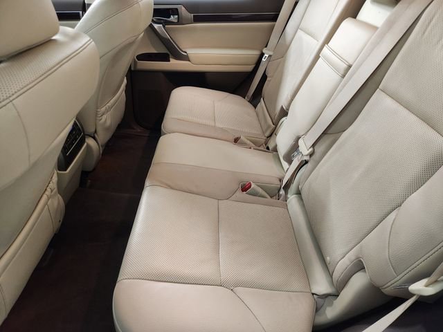 Used 2019 Lexus GX 460 Premium w/ Premium Package image 30
