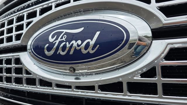 Used 2019 Ford F350 Platinum w/ Platinum Ultimate Package image 19