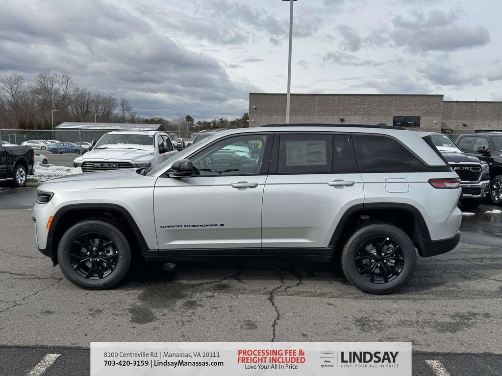 New 2026 Jeep Grand Cherokee Altitude AWD/4WD image 5
