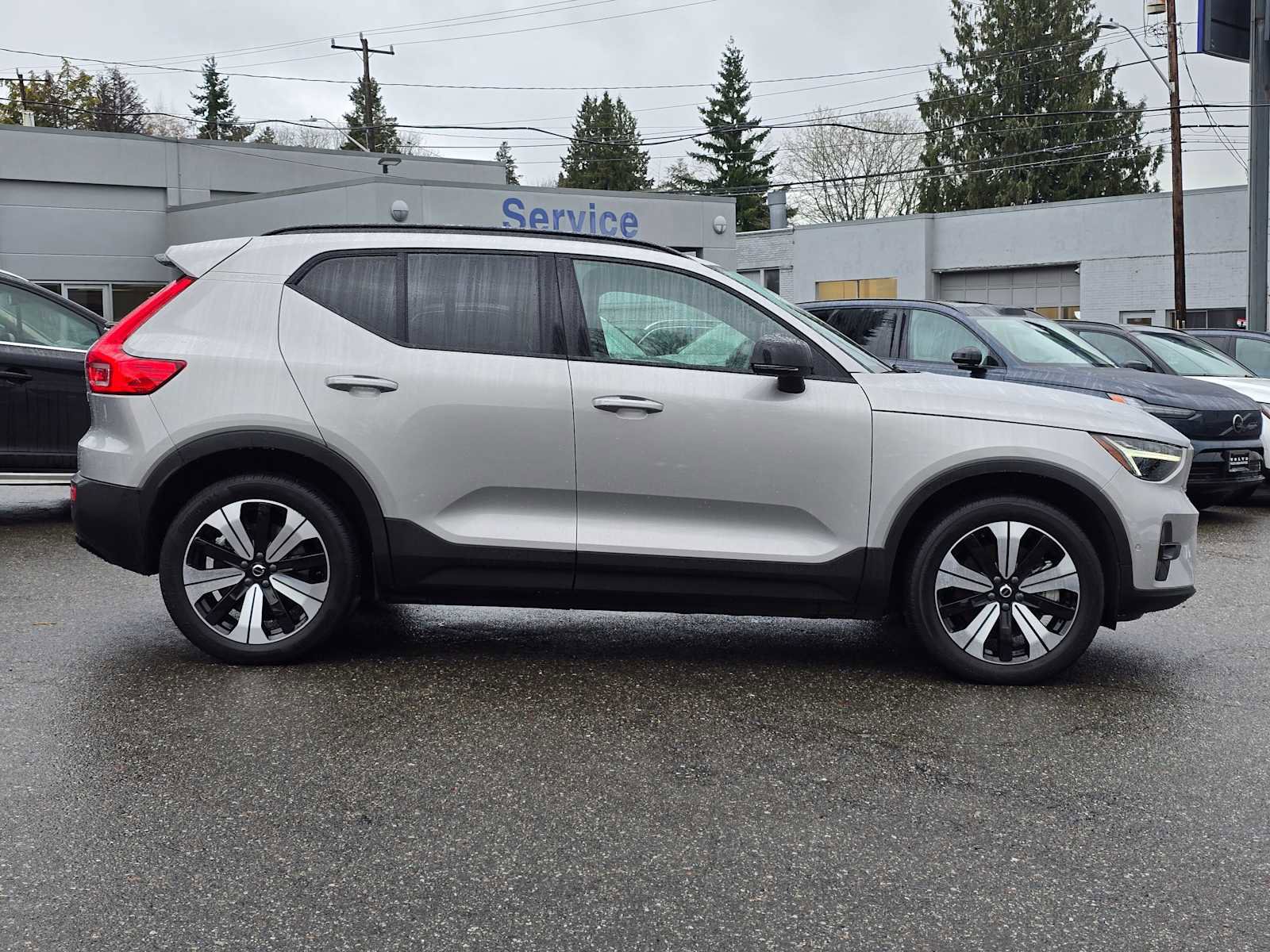 Certified 2023 Volvo XC40 Recharge Plus w/ Protection Package Premier image 3