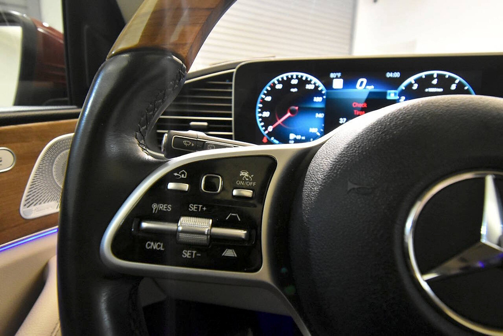 Used 2021 Mercedes-Benz GLS 450 4MATIC image 33