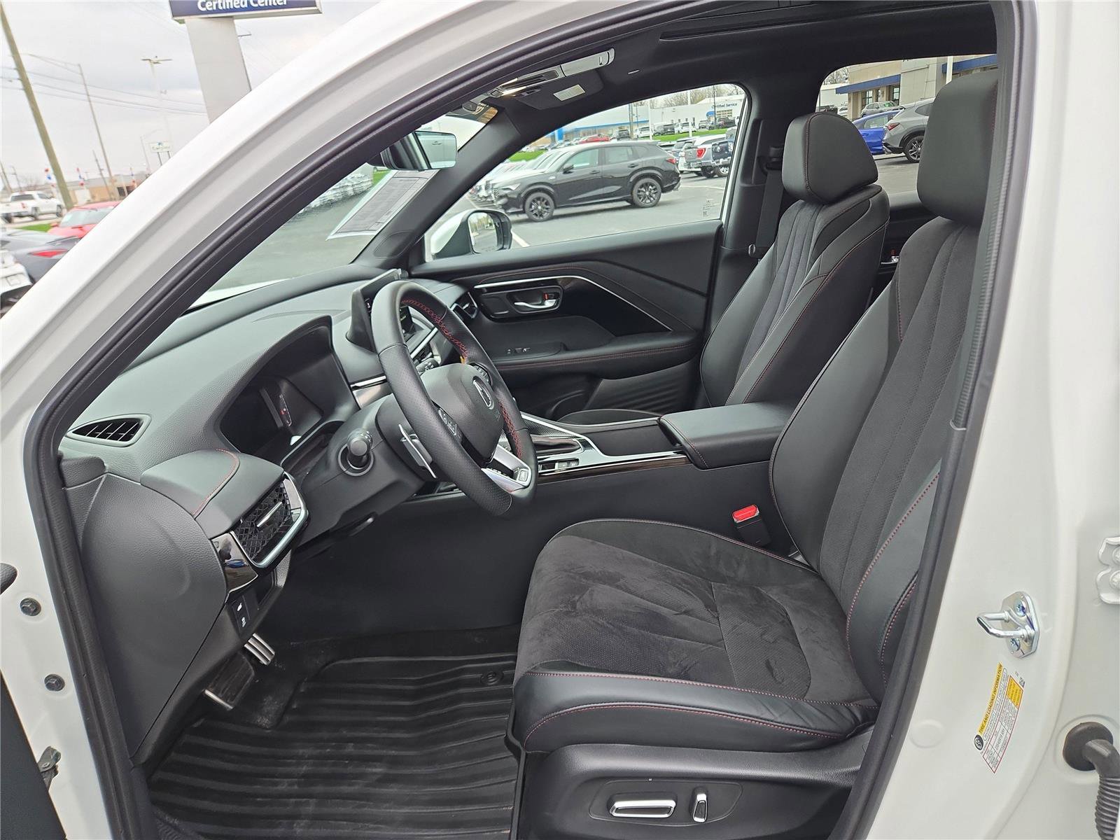 Certified 2025 Acura ADX A-Spec image 17