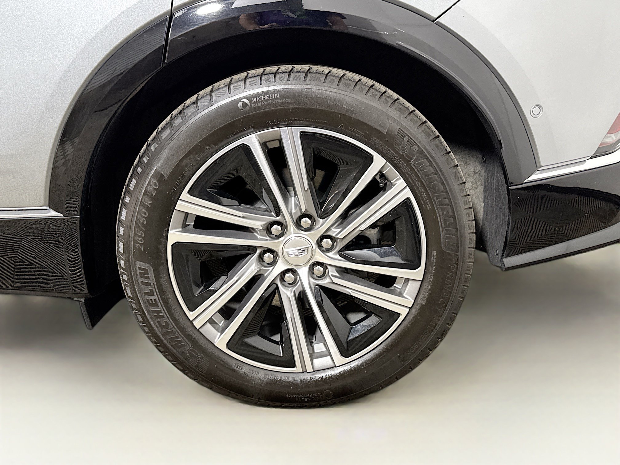 Used 2024 Cadillac Lyriq Luxury w/ LPO, Floor Liner Package AWD/4WD image 30