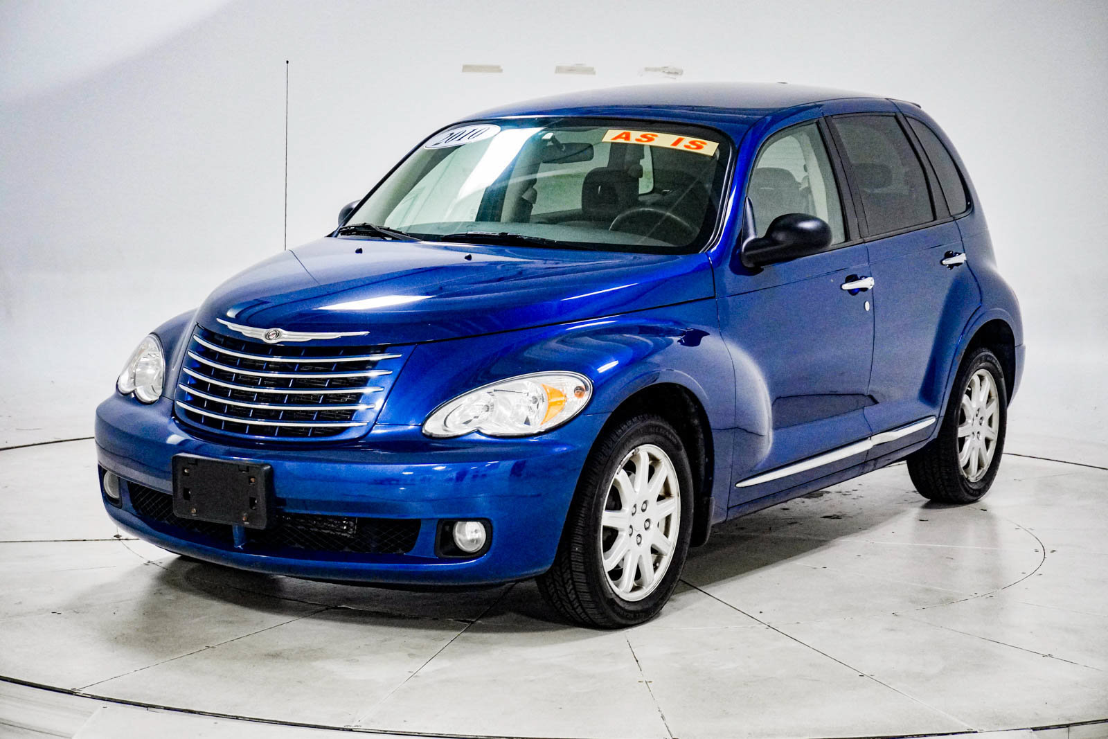 Used 2010 Chrysler PT Cruiser FWD image 2