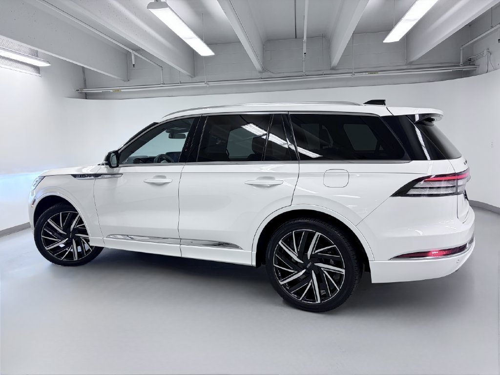 Used 2026 Lincoln Aviator Black Label w/ Dynamic Handling Package AWD/4WD image 7