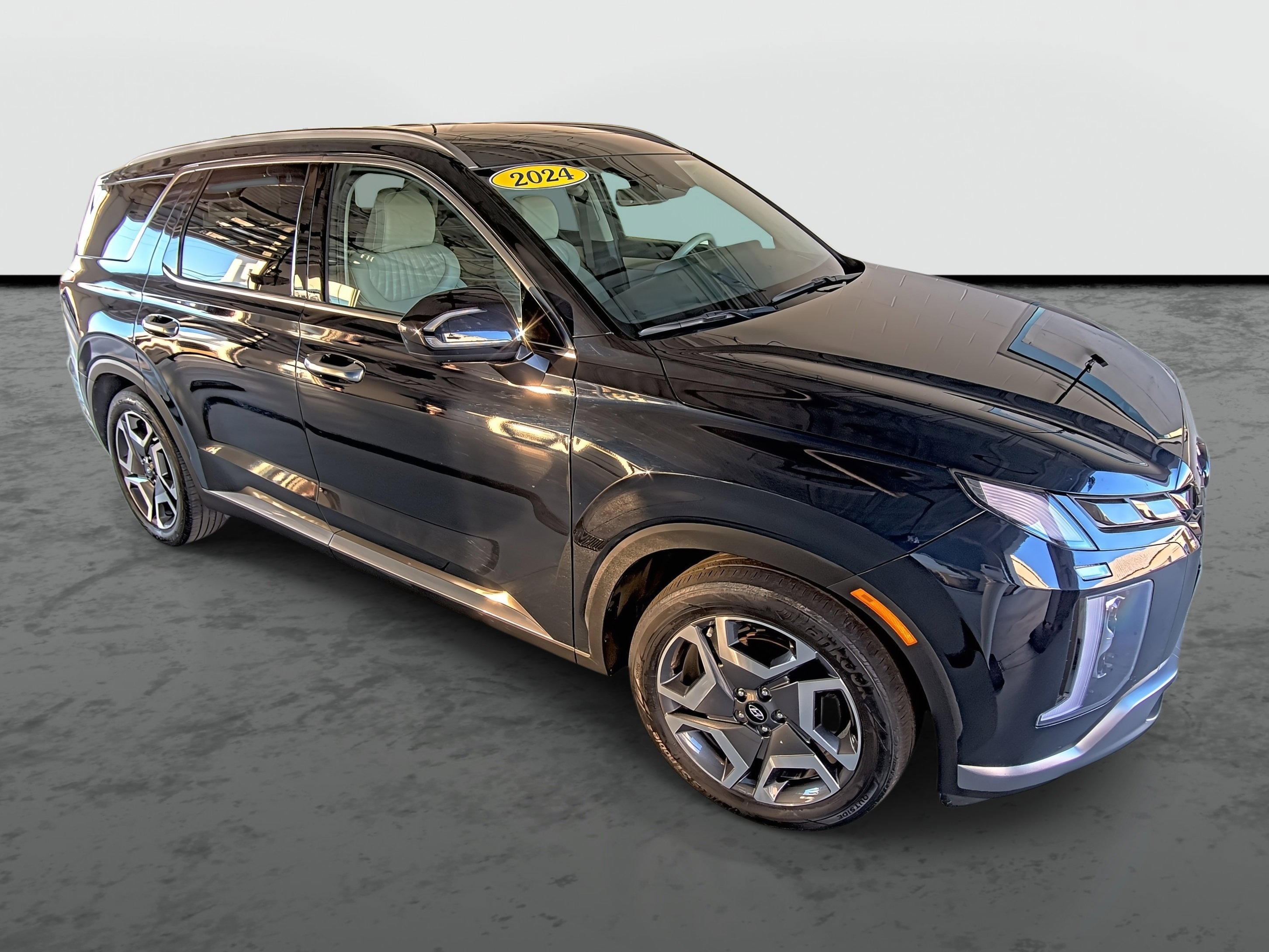 Used 2024 Hyundai Palisade Limited image 4