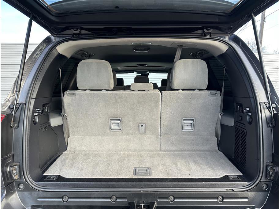 Used 2018 Toyota Sequoia SR5 w/ Carpet Cargo Mat Package image 34