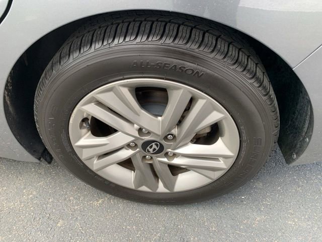 Used 2019 Hyundai Elantra SEL FWD image 17