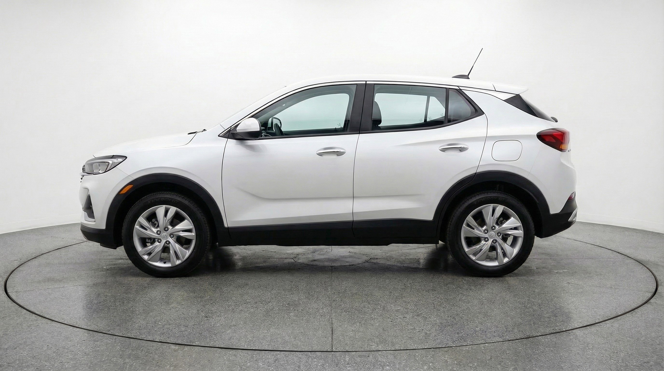 Used 2025 Buick Encore GX Preferred AWD/4WD image 5