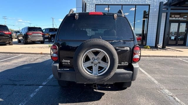 Used 2005 Jeep Liberty Renegade w/ Luxury Group AWD/4WD image 4
