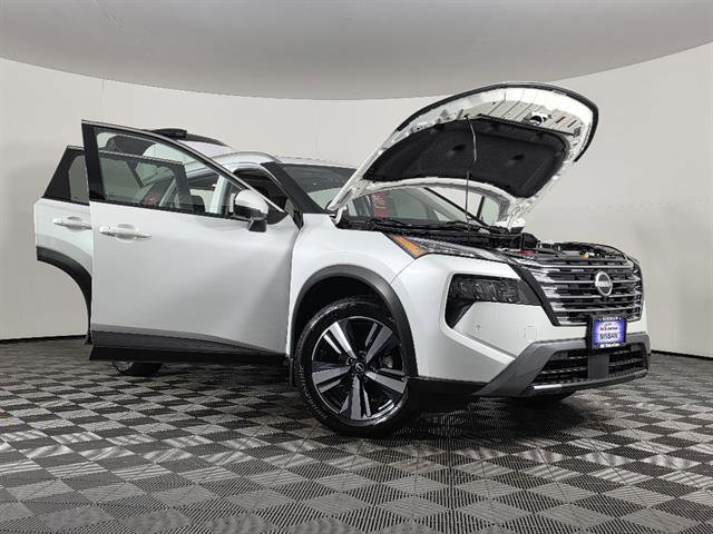 Used 2024 Nissan Rogue SL w/ SL Premium Package AWD/4WD image 45