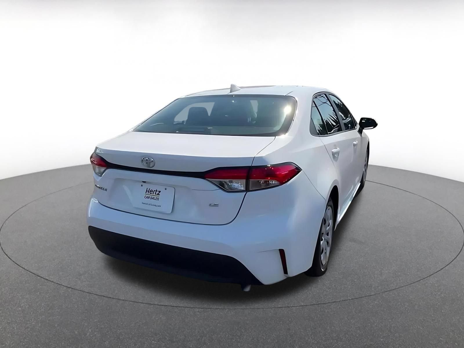 Used 2025 Toyota Corolla LE FWD image 13