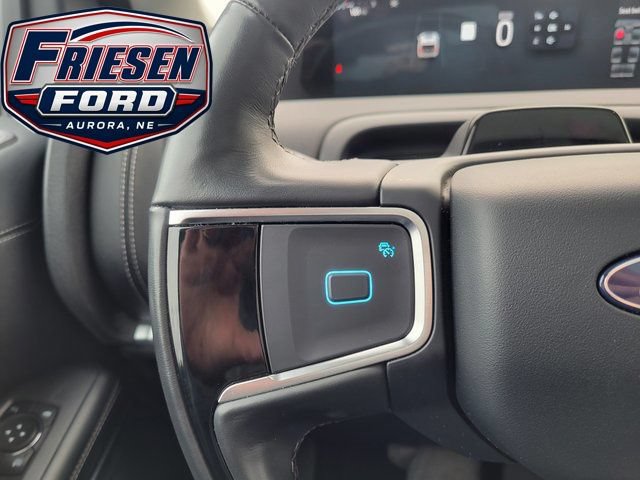 Used 2025 Ford Expedition Max Platinum AWD/4WD image 16